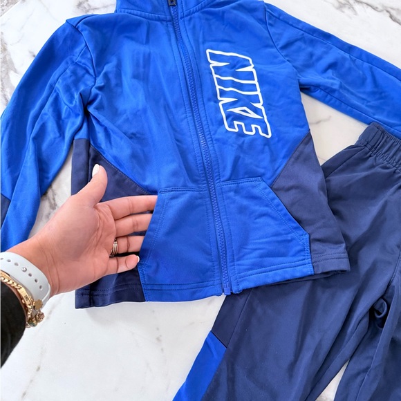 Nike Kids Blue and Navy Jogger Set - Picture 4 of 7